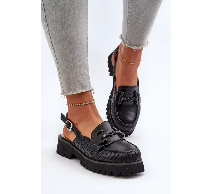 Dámské sandály na plochém podpatku s ozdobou Černá D&A Dámské sandály na plochém podpatku s ozdobou Černá D&A