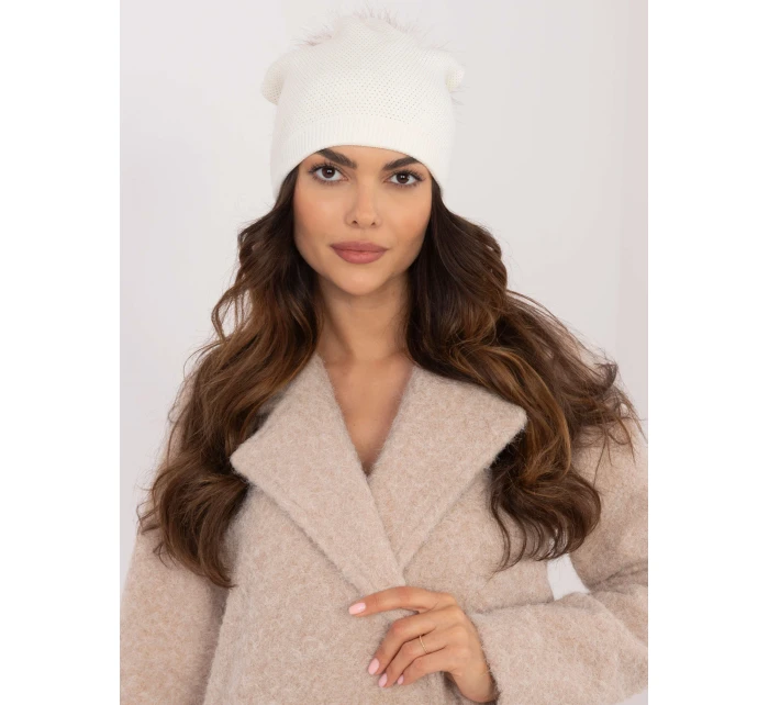 Čepice JK CZ 14.72 ecru Čepice JK CZ 14.72 ecru