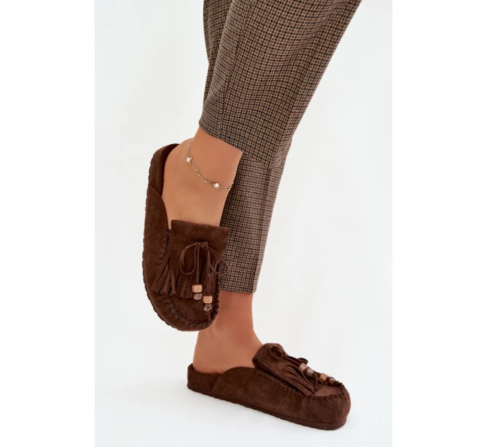 Dámské nazouváky s třásněmi a korálky Čokoládové model 21919153 - Boto Dámské nazouváky s třásněmi a korálky Čokoládové model 21919153 - Boto