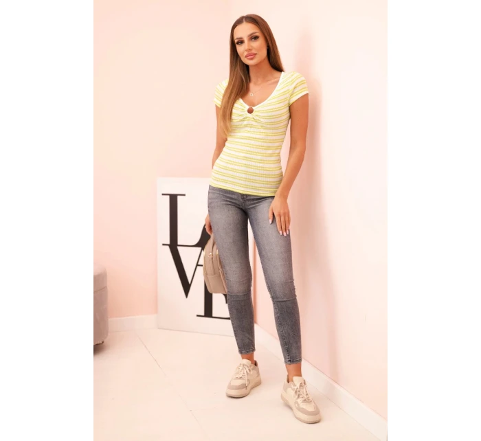 Dámská bavlněná žebrovaná halenka v pruhy s výstřihem a ozdobným kroužkem zelená