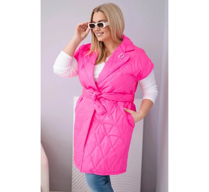 Dámská vesta Plus Size prošívaná s páskem a límcem neonově růžová