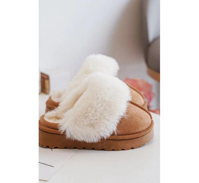 Dětské pantofle s kožešinou model 21639728 - Boto