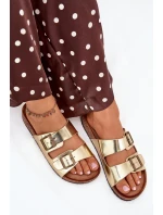 Dámské sandály na korkové platformě s přezkami zlaté model 21704305 - EVENTO Dámské sandály na korkové platformě s přezkami zlaté model 21704305 - EVENTO