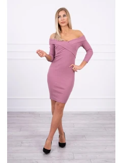 Přiléhavé šaty s výstřihem do V tmavě růžové