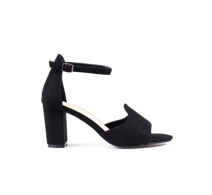 Originální černé sandály dámské na širokém podpatku Originální černé sandály dámské na širokém podpatku