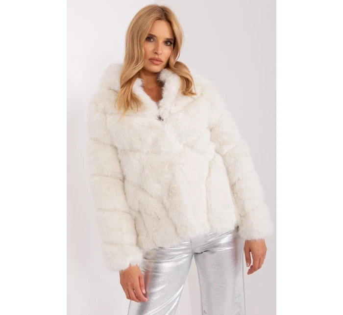 Bunda model 186725 AT Bunda model 186725 AT