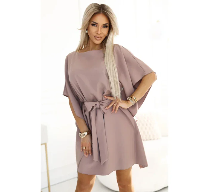 SOFIA Motýlí šaty se zavazováním v pase model 20916067 - numoco SOFIA Motýlí šaty se zavazováním v pase model 20916067 - numoco