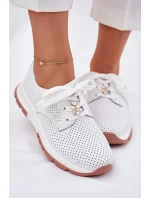 Dámské kožené polobotky s připínacím doplňkem Artiker – bílé