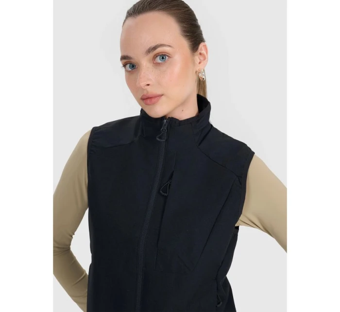 Dámské prošívané tričko bez rukávů 4F 4FWSS25TVJAF188-20S Dámské prošívané tričko bez rukávů 4F 4FWSS25TVJAF188-20S