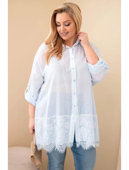 Dámská košile Plus Size bavlněná s krajkovým lemem modrá Dámská košile Plus Size bavlněná s krajkovým lemem modrá