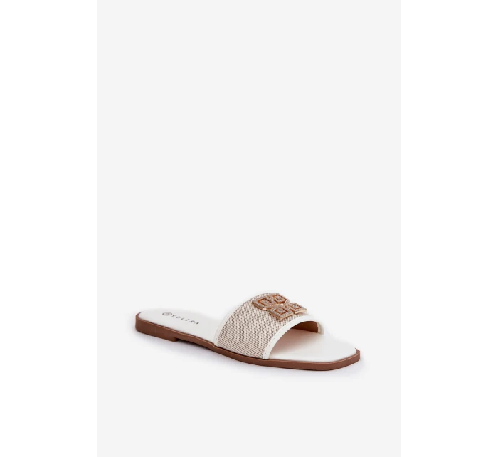 Elegantní dámské pantofle s ozdobou na plochém podpatku bílé model 21685539 - Boto