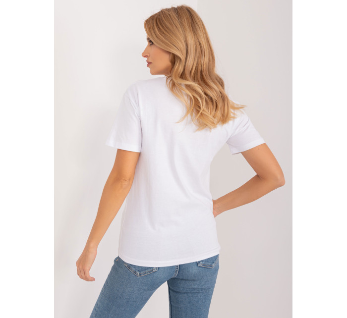 Bílé dámské tričko s aplikací ve tvaru motýla