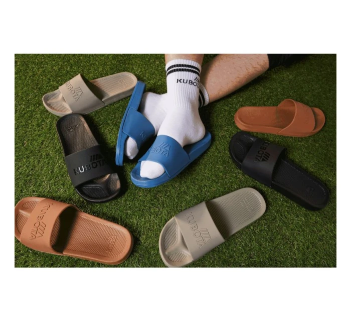 Základní hladké velbloudí žabky do bazénu KUBKBB-SS24-03-21