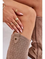 Dámské kozačky na nízkém podpatku s perforovaným vzorem S.Barski – béžové, eko kůže Dámské kozačky na nízkém podpatku s perforovaným vzorem S.Barski – béžové, eko kůže