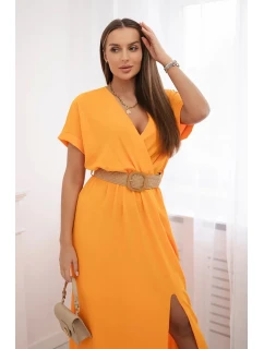 Dlouhé šaty s ozdobným páskem pomeranč