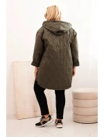 Dámská bunda Plus Size prošívaná s kapucí a nápisem model 21229235 khaki - K-Fashion