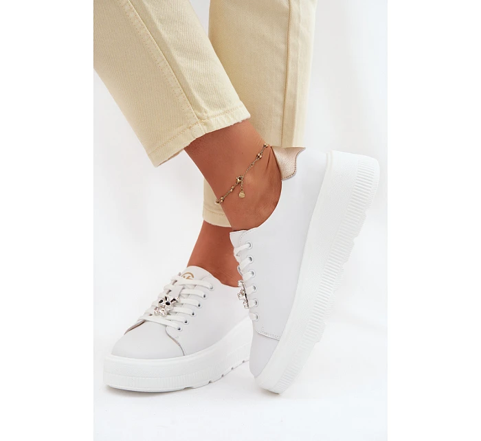 Kožené dámské tenisky na platformě s přezkou Vinceza 39973 Bílé Kožené dámské tenisky na platformě s přezkou Vinceza 39973 Bílé