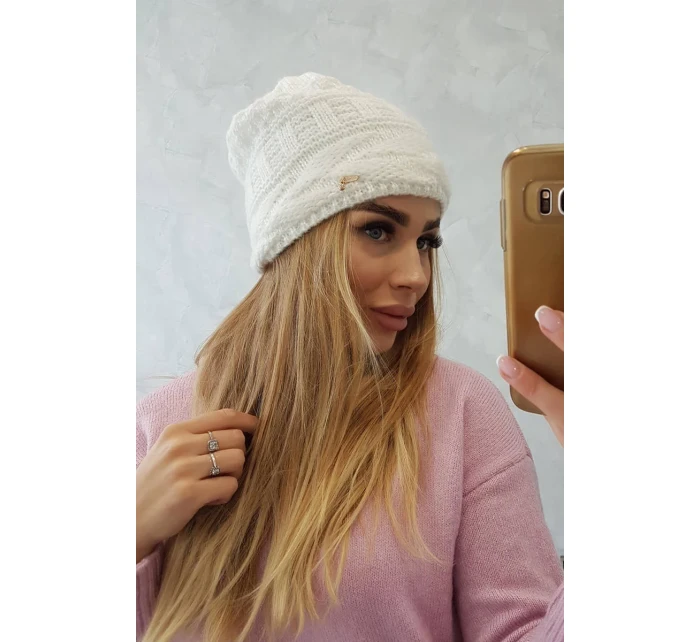 Fleecová čepice ecru model 18751441 - K-Fashion Fleecová čepice ecru model 18751441 - K-Fashion