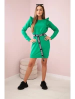 Dámské šaty s volány a páskem zelená Dámské šaty s volány a páskem zelená