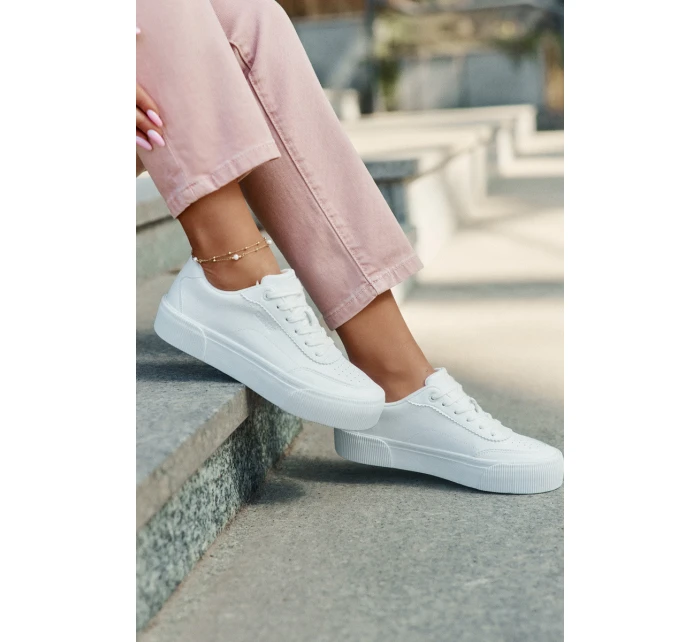 Nízké sneakersy z eko kůže Big Star RR274303 Bílé Nízké sneakersy z eko kůže Big Star RR274303 Bílé