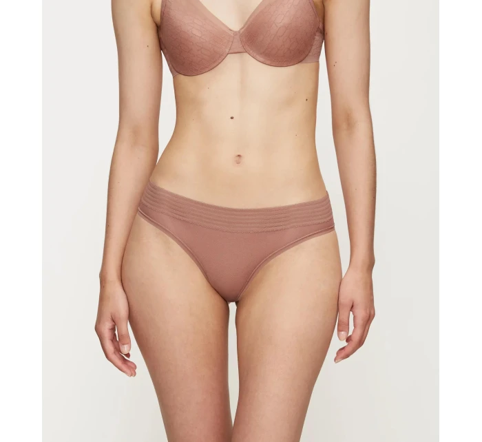 Tempting Sheer Highleg Tai model 21379787 - Triumph Tempting Sheer Highleg Tai model 21379787 - Triumph