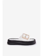 Dámské sandály na masivní platformě s ozdobnou přezkou bílé Zelori Dámské sandály na masivní platformě s ozdobnou přezkou bílé Zelori