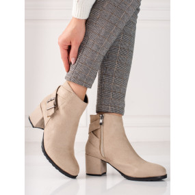 Krásné dámské  kotníčkové boty hnědé na širokém podpatku