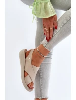 kožené sandály na klínu Černé model 21650272 - Zazoo