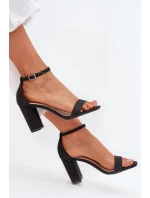 Lesklé sandály na podpatku Kavina – černé Lesklé sandály na podpatku Kavina – černé