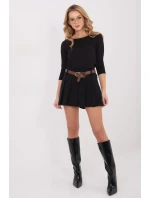 Kraťasy s sukňovou dolní částí model 222212 Rue Paris Kraťasy s sukňovou dolní částí model 222212 Rue Paris