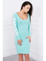 Otrhané mátové šaty