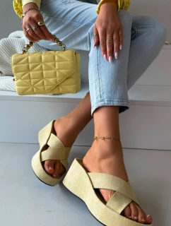 Dámské pantofle na platformě z žluté model 21919321 - Boto