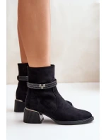 Zateplené Dámské Kotníkové Boty Na Nízkém Podpatku S Ozdobnými Pásky D&A Černé Zateplené Dámské Kotníkové Boty Na Nízkém Podpatku S Ozdobnými Pásky D&A Černé