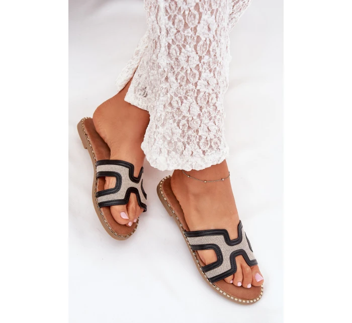 Dámské Pantofle Na Plochém Podpatku Černé model 21703847 - Boto Dámské Pantofle Na Plochém Podpatku Černé model 21703847 - Boto