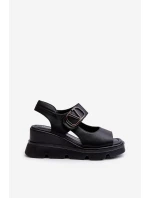 Dámské sandály na klínové podrážce a platformě z ekokože černé Triaola