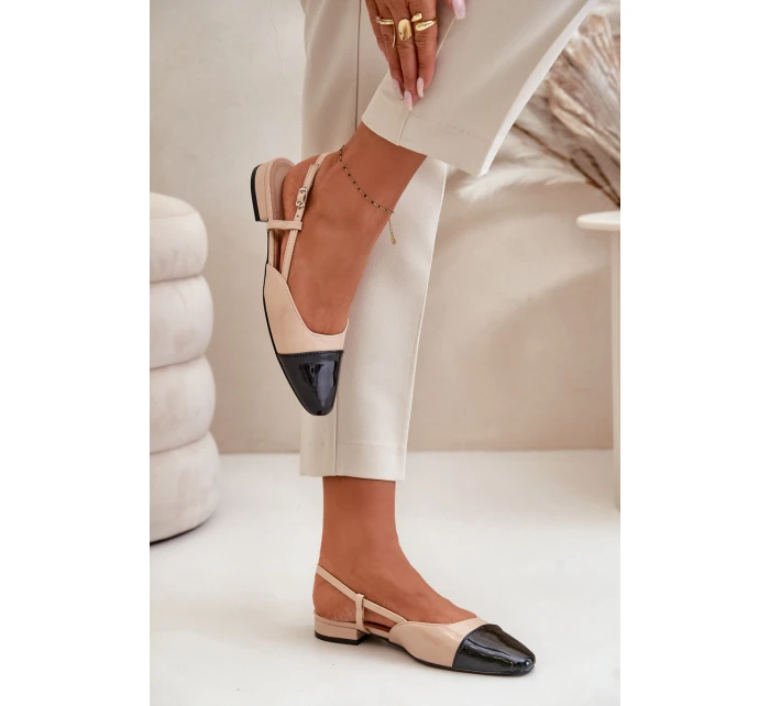 Lakované baleríny na nízkém podpatku s otevřenou patou béžové model 21670615 - Boto