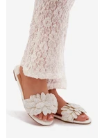 Dámské ploché s ozdobou bílé Grelora Dámské ploché s ozdobou bílé Grelora