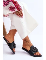 Dámské ploché pantofle s ozdobami model 21619155 Černá - S.Barski