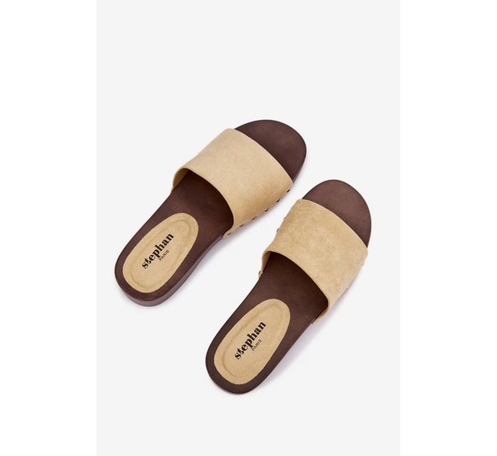 Dámské žabky se zlatými sponami Žluté model 21918754 - Boto Dámské žabky se zlatými sponami Žluté model 21918754 - Boto