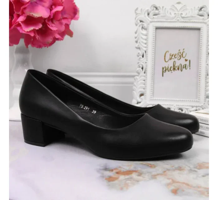 Černé lodičky na klínku W Sergio Leone