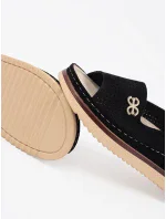 Stylové dámské sandály černé na plochém podpatku Stylové dámské sandály černé na plochém podpatku