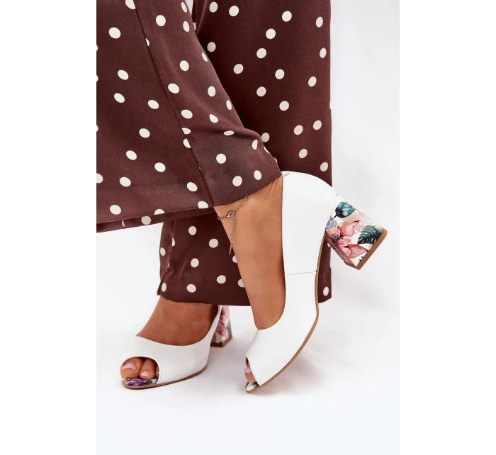 Kožené lodičky s ozdobným podpatkem Lewski Shoes model 21704096 bílé - Boto