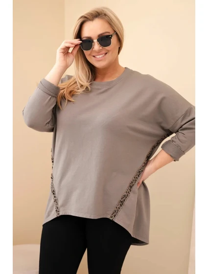 Dámská blůza Plus Size bavlněná s model 21837240 rukávem a lampasem v leopardím vzoru fango - K-Fashion
