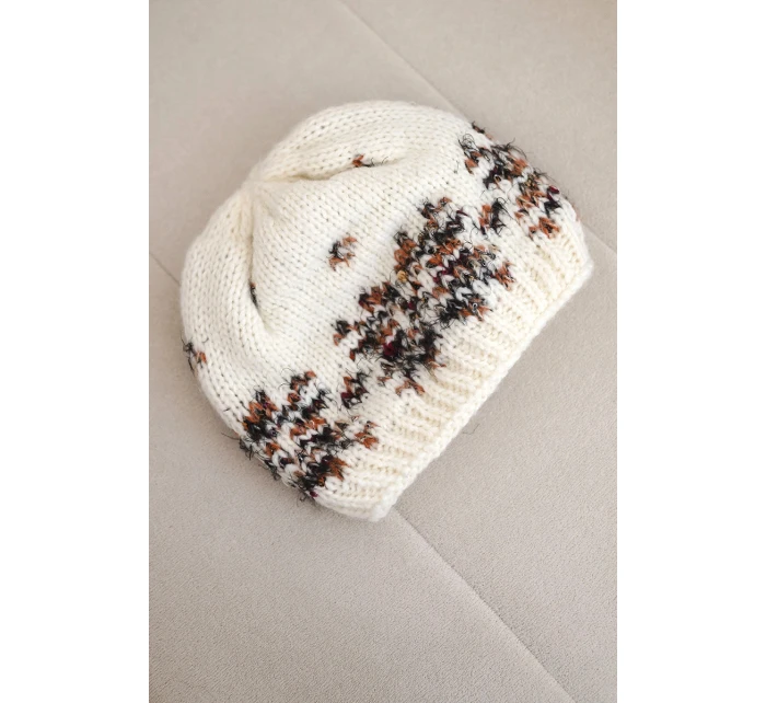 Dámská zimní vlněná čepice s ozdobnými krystalky K399 černá