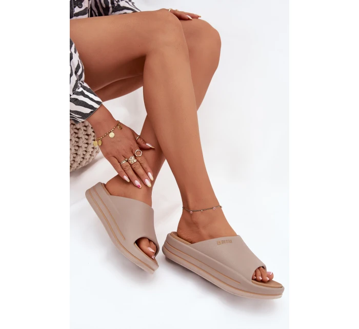 Dámské pantofle na platformě Big Star – tmavě béžové