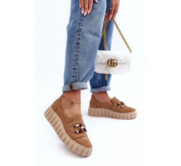 Zamszové dámské polobotky na platformě s ozdobou tmavě béžové Lewski model 21636657 - Boto