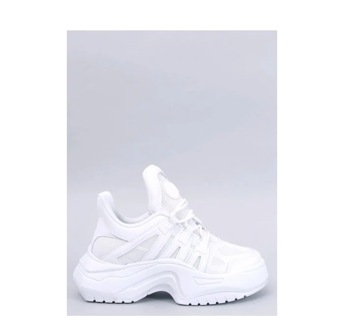 Dámské tenisky na klínech model 20116916 Bílá - Inello Dámské tenisky na klínech model 20116916 Bílá - Inello