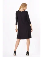 Dámské šaty volný střih 3/4 rukáv i pro středně dlouhé grafitové Černá model 15042431 - BeYou Dámské šaty volný střih 3/4 rukáv i pro středně dlouhé grafitové Černá model 15042431 - BeYou