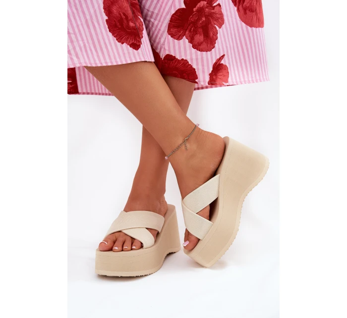 Dámské Pantofle Na Klínu A Platformě Béžové Sevolee Dámské Pantofle Na Klínu A Platformě Béžové Sevolee