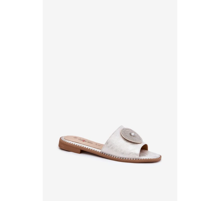 Dámské Pantofle Na Plochém Podpatku S Ozdobou model 21696751 Stříbrné - S.Barski